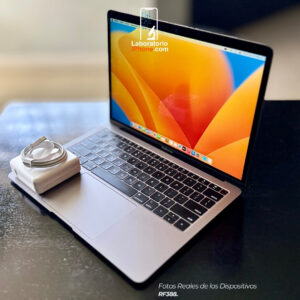MacBook Air A1932. 1.6 Ghz Core i5, Memoria Ram de 8GB, Disco 128GB. (RF388)
